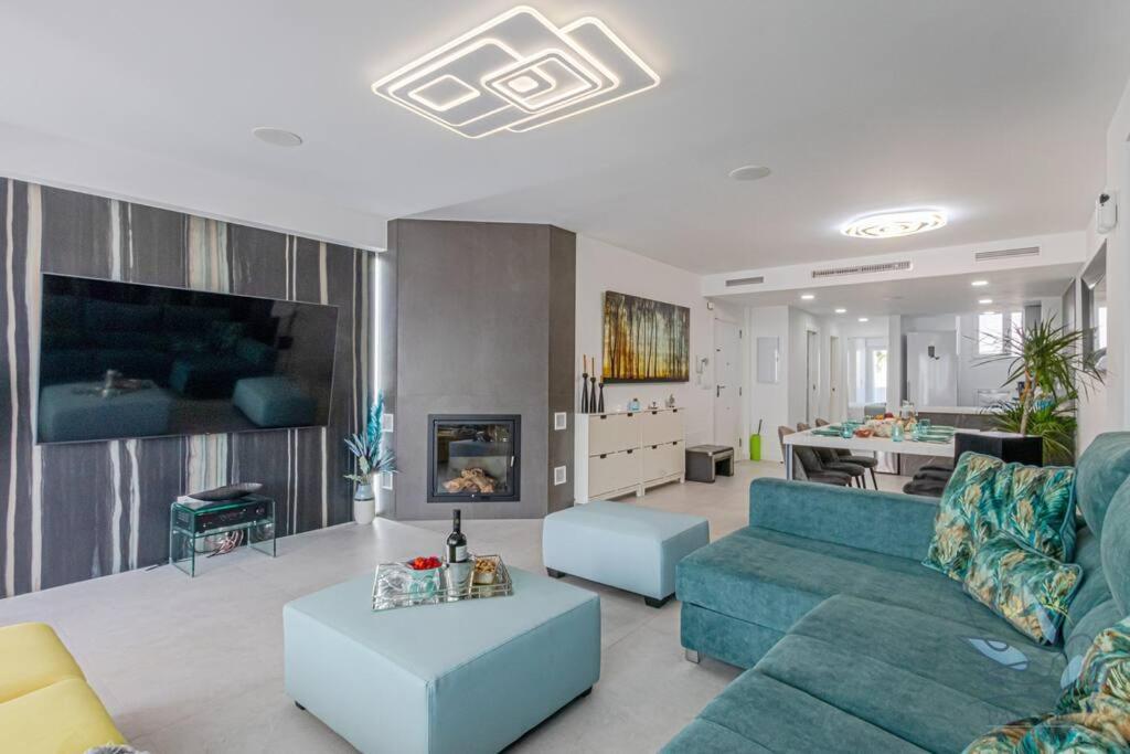 Puerto Marina Luxury 2Bdr Apartment With Sea View Benalmádena Exteriör bild